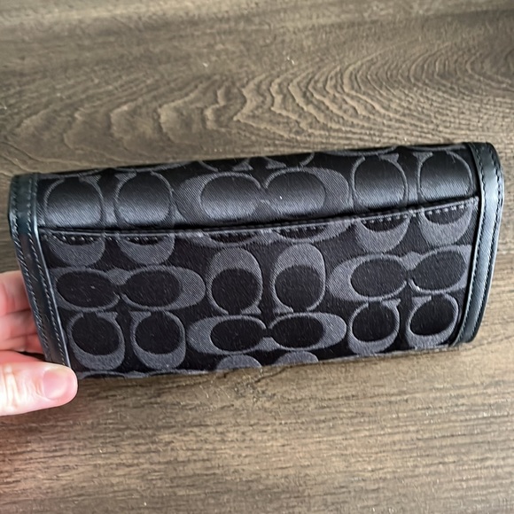 Coach wallet - Picture 2 of 6